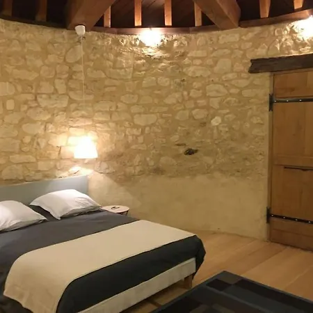 Magnifique Manoir Du Xveme Siecle *